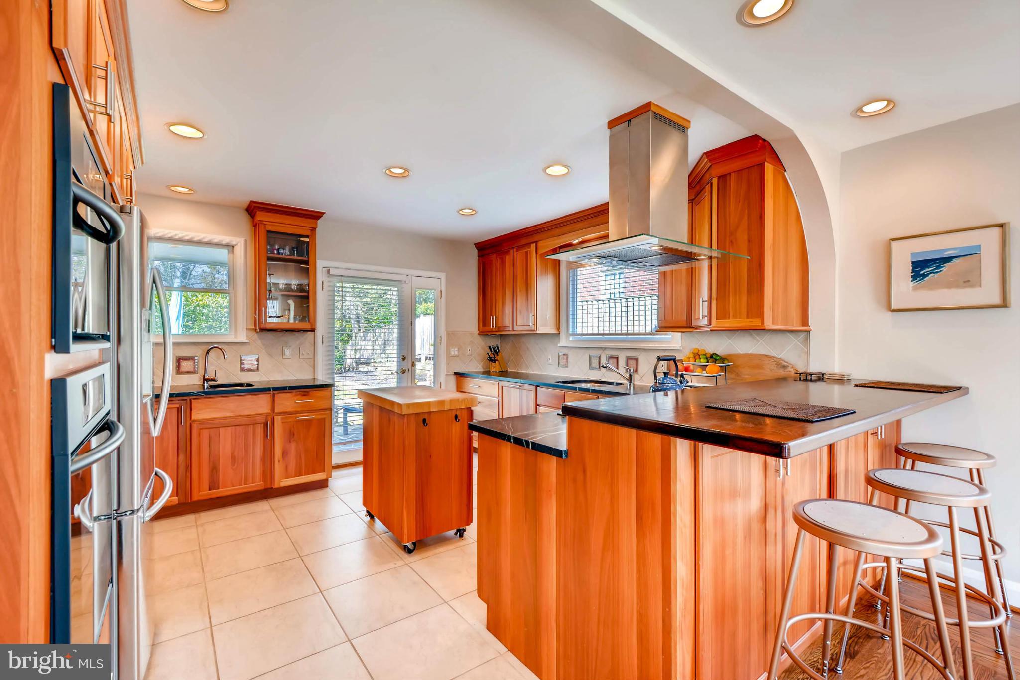 12 St Georges Road Baltimore, MD 21210 - Photo 2 of 30 Kitchen