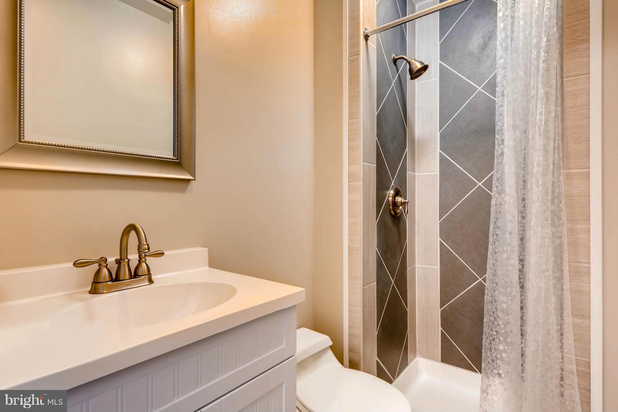 12 St Georges Road Baltimore, MD 21210 - Photo 21 of 30 Bath