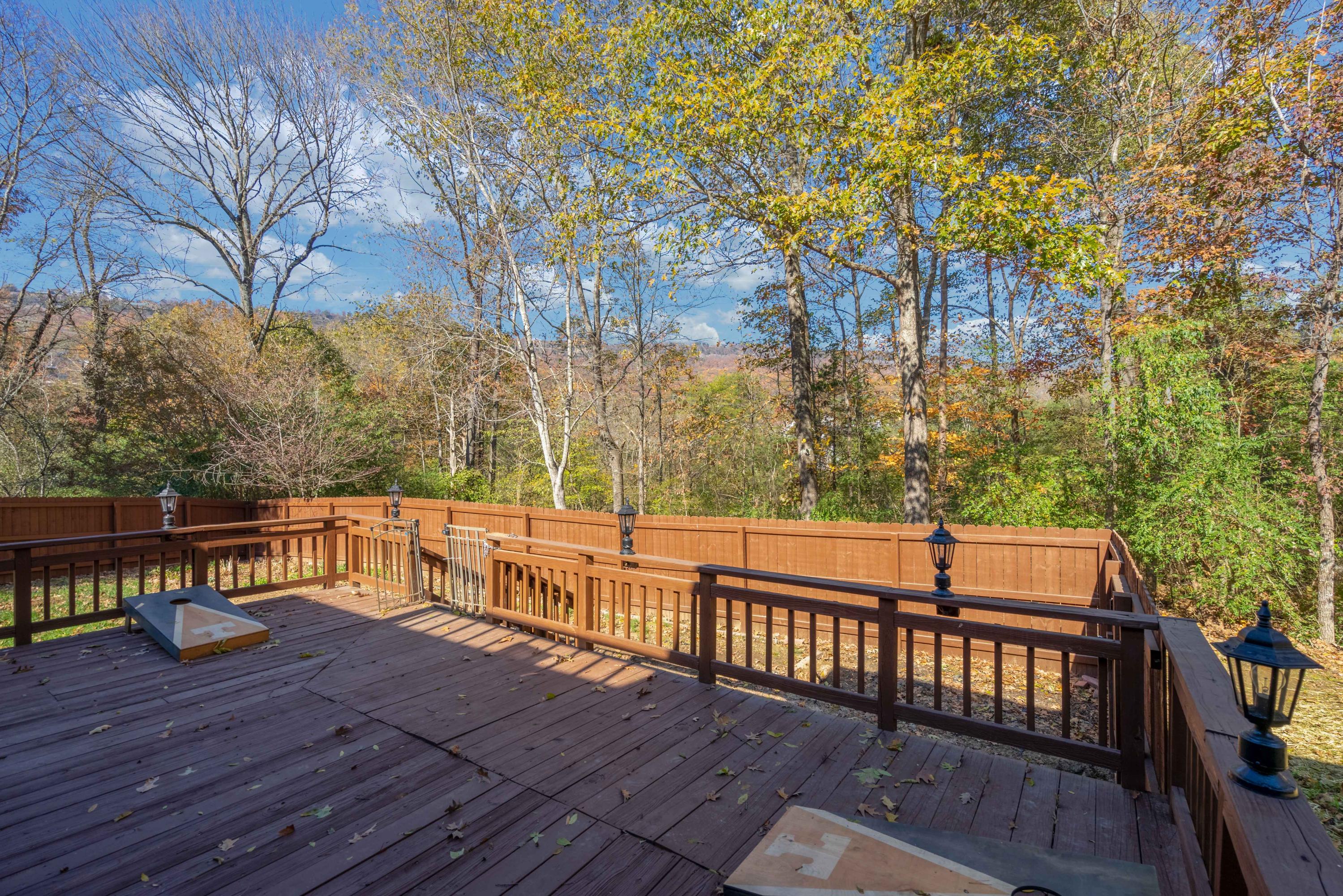 4523 Spring Lake Road Chattanooga, TN 37415 - Photo 20 of 28 Lower Deck