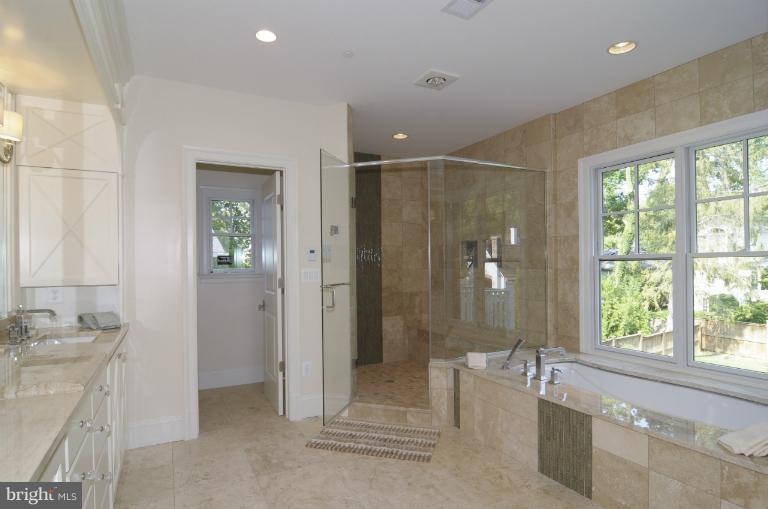 8023 Aberdeen Road Bethesda, MD 20814 - Photo 7 of 30 Bath (Master)