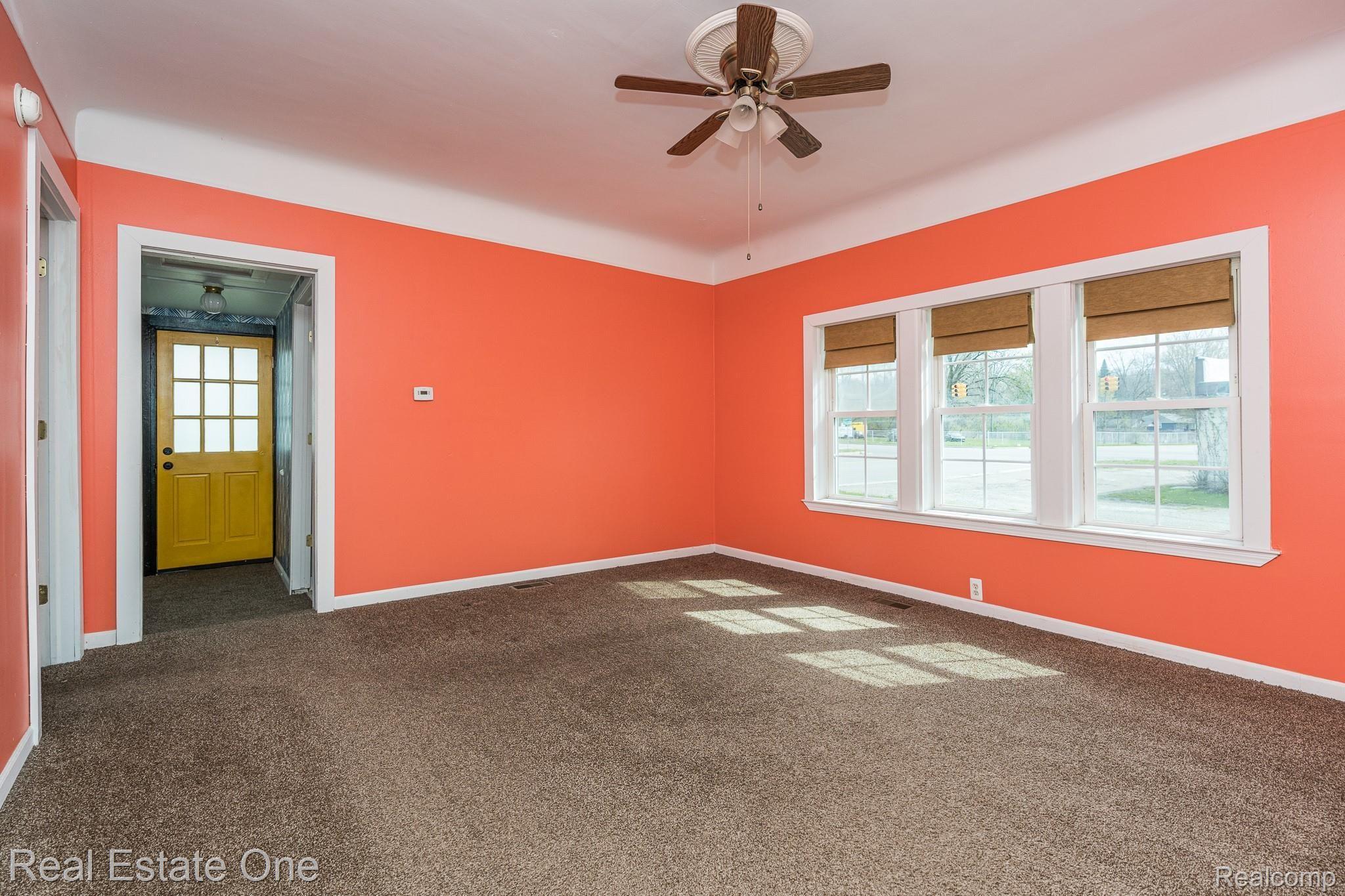 45445 Willis Road Belleville, MI 48111 - Photo 5 of 32 Willis MLS-W007.jpg