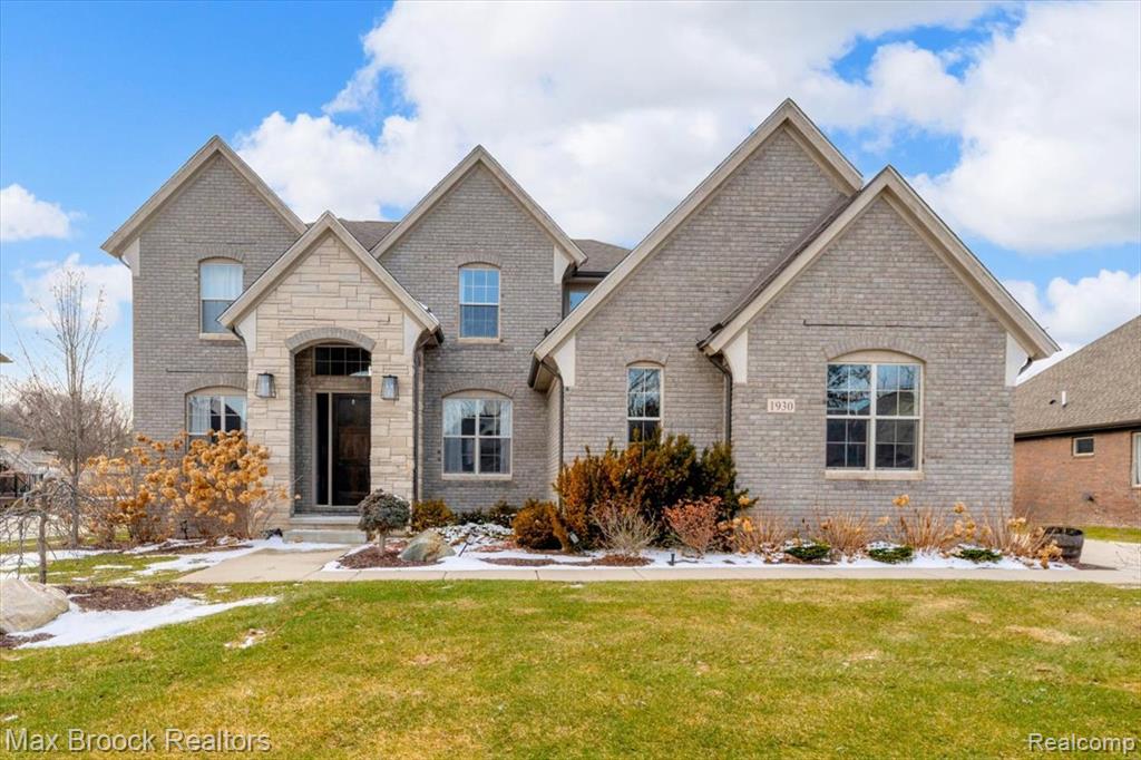 1930 Nottingham Drive Rochester Hills, MI 48307 - Photo 1 of 43