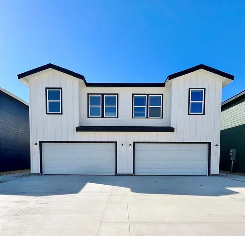 a house view with a outdoor space