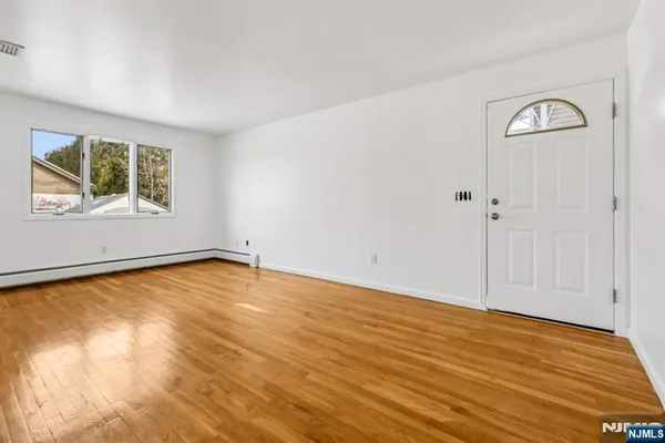 $2,650 | 691 Hamilton Avenue, Unit B, Ridgefield, NJ 07657