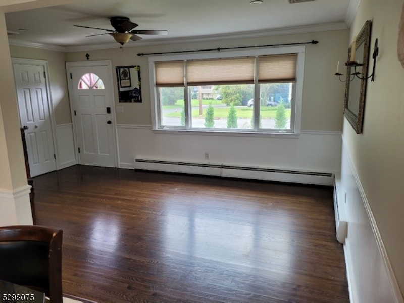 112 Sand Road Fairfield, NJ 07004 - Photo 4 of 19