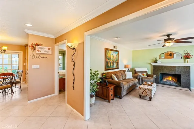 $1,073,000 | 2014 East 20th Street, Santa Ana, CA 92705