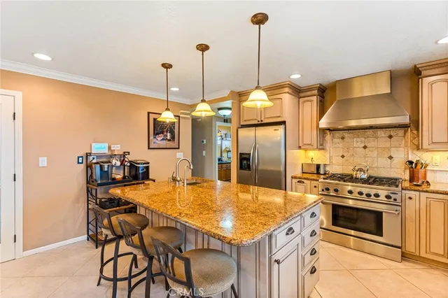 $1,083,000 | 2014 East 20th Street, Santa Ana, CA 92705