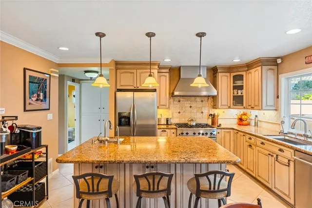 $1,073,000 | 2014 East 20th Street, Santa Ana, CA 92705