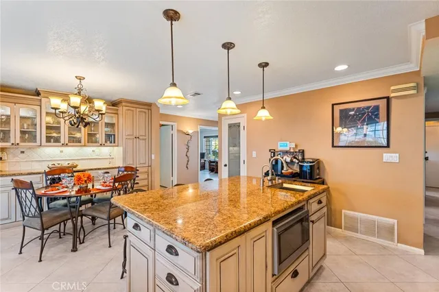 $1,083,000 | 2014 East 20th Street, Santa Ana, CA 92705