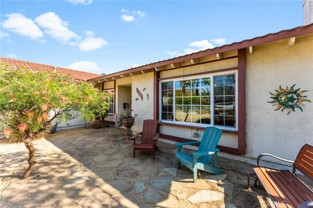 $1,073,000 | 2014 East 20th Street, Santa Ana, CA 92705