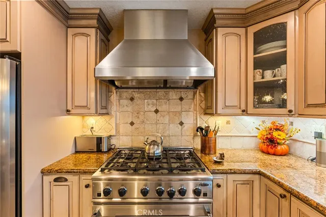 $1,073,000 | 2014 East 20th Street, Santa Ana, CA 92705