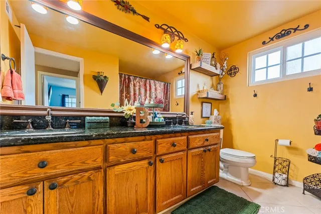 $1,083,000 | 2014 East 20th Street, Santa Ana, CA 92705