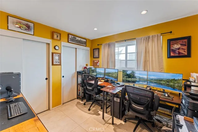 $1,083,000 | 2014 East 20th Street, Santa Ana, CA 92705