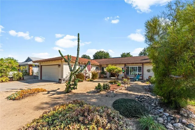 $1,073,000 | 2014 East 20th Street, Santa Ana, CA 92705