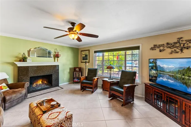 $1,083,000 | 2014 East 20th Street, Santa Ana, CA 92705