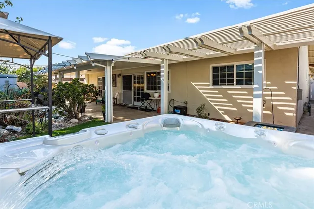 $1,073,000 | 2014 East 20th Street, Santa Ana, CA 92705