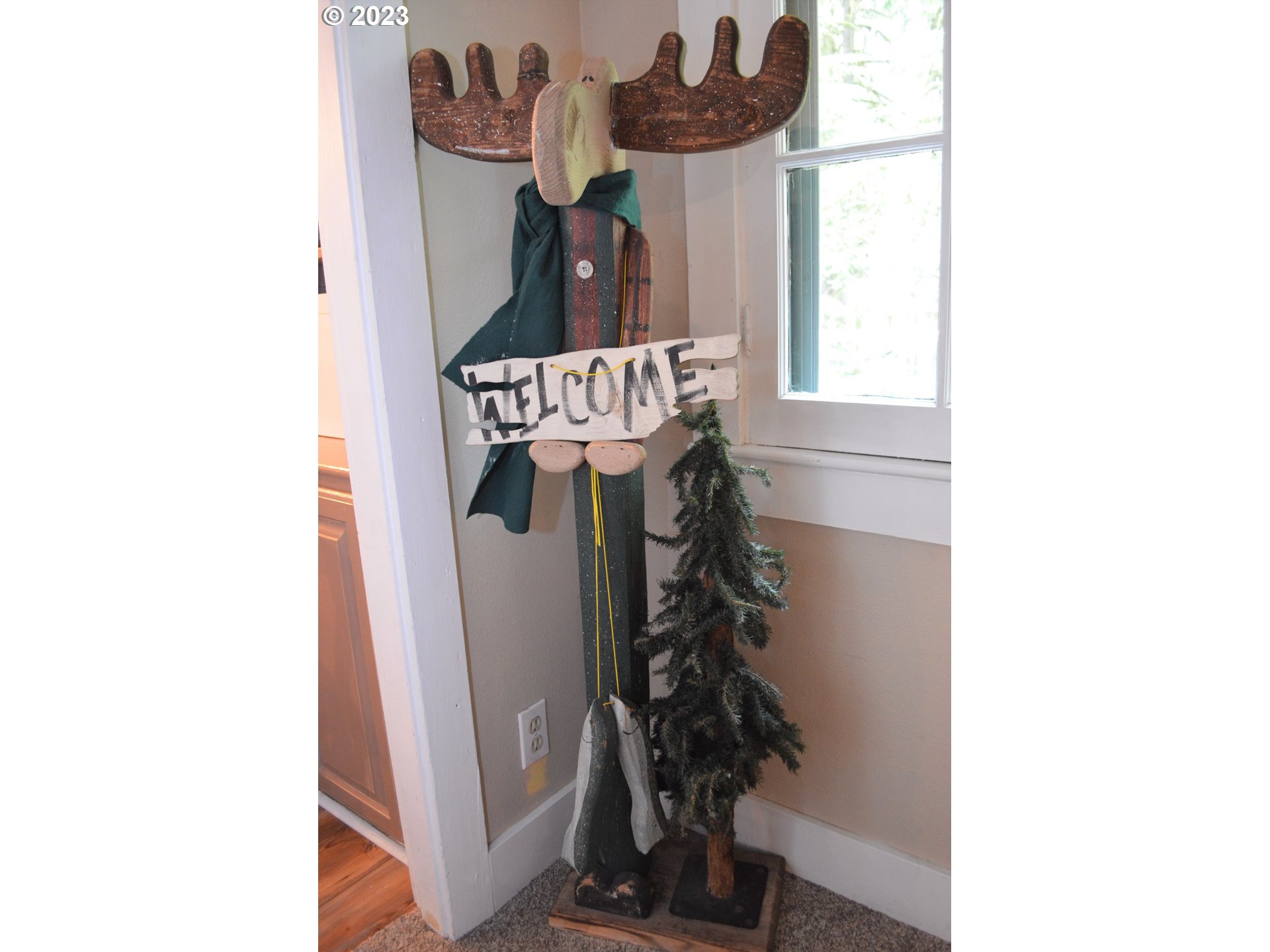 27502 Road 20 Rhododendron, OR 97049 - Photo 26 of 48 a view of walk in closet with clothes