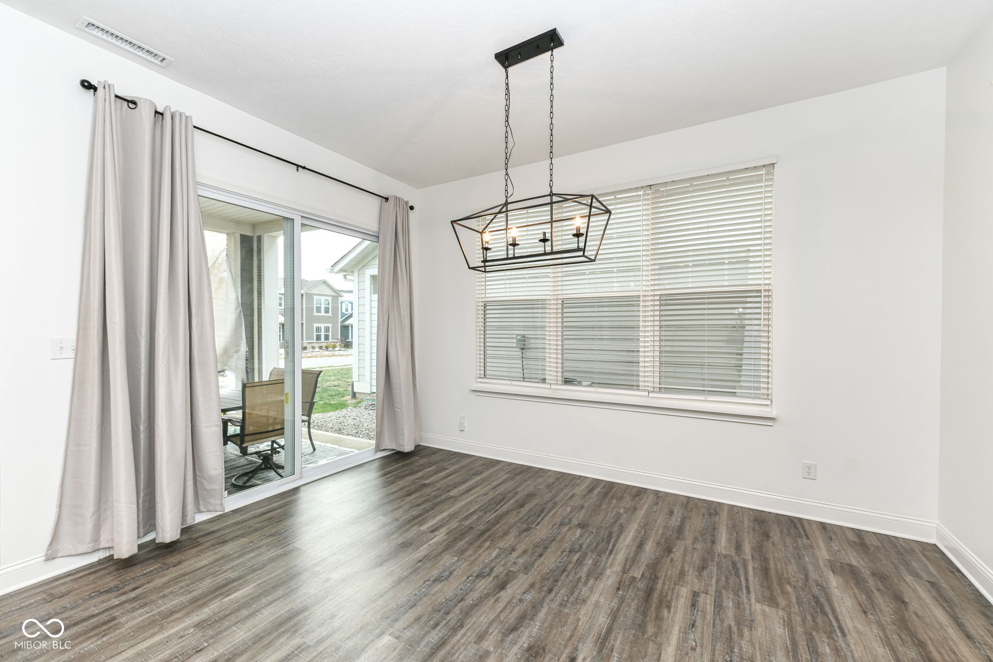 6977 McCain Way Carmel, IN 46033 - Photo 6 of 46