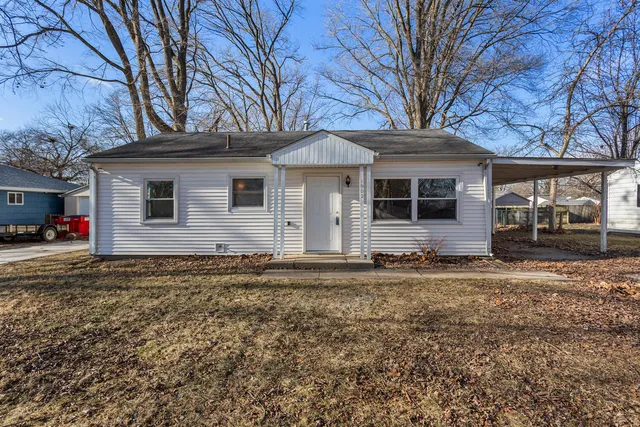 $177,500 | 1902 Meadow Drive, Champaign, IL 61821