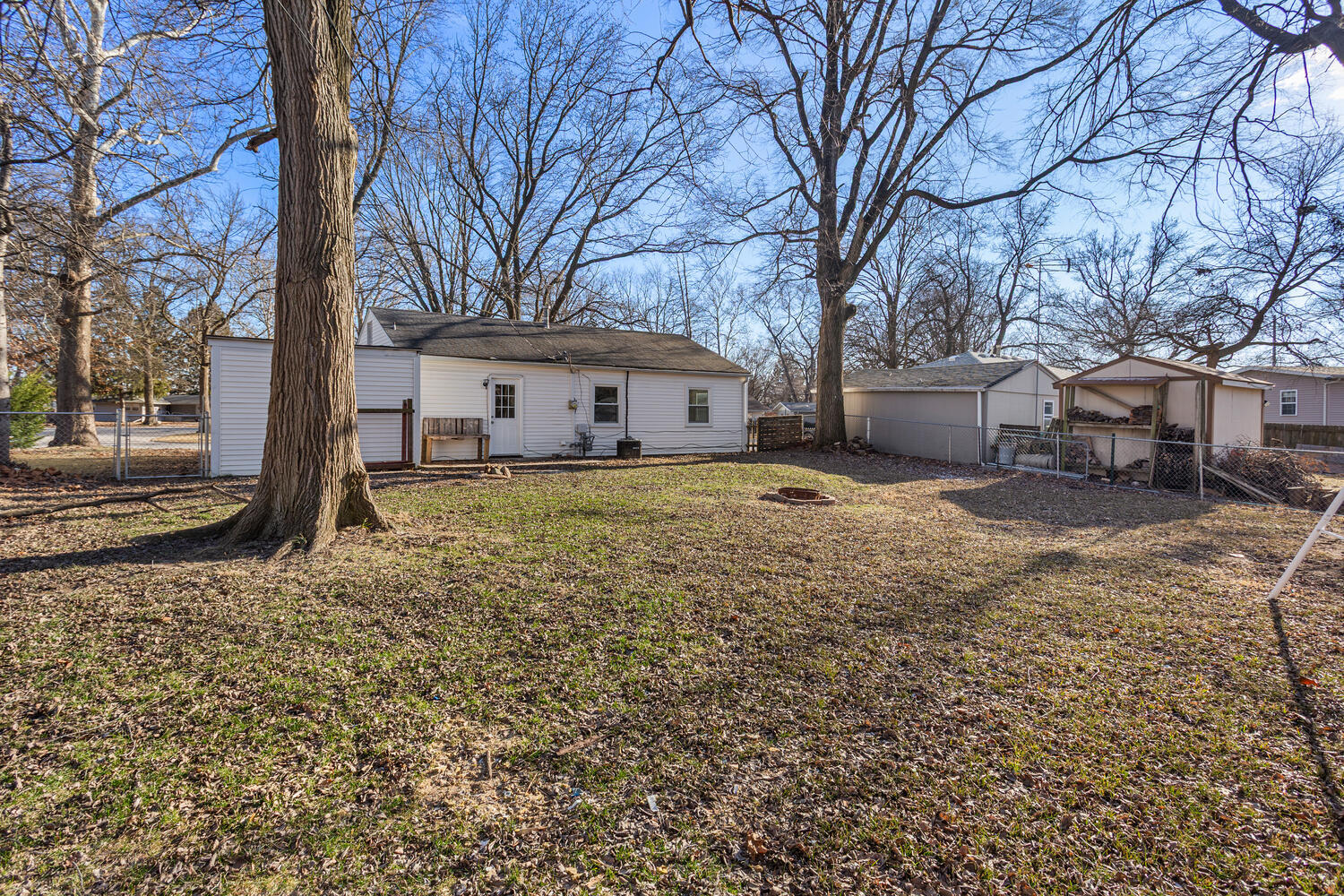 1902 Meadow Drive Champaign, IL 61821 - Photo 5 of 26