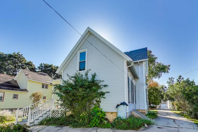 $330,000 | 200 North Kane Street, Burlington, WI 53105