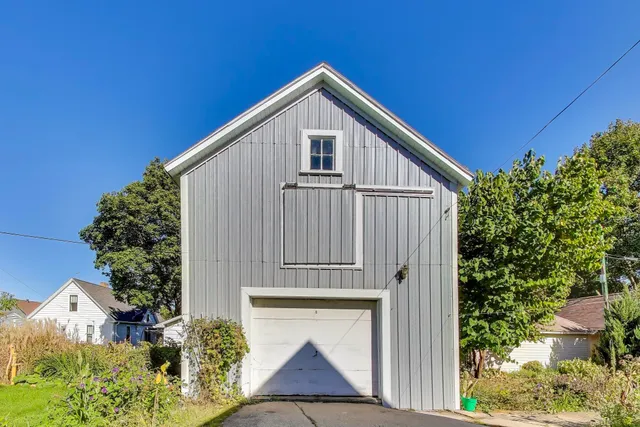 $330,000 | 200 North Kane Street, Burlington, WI 53105