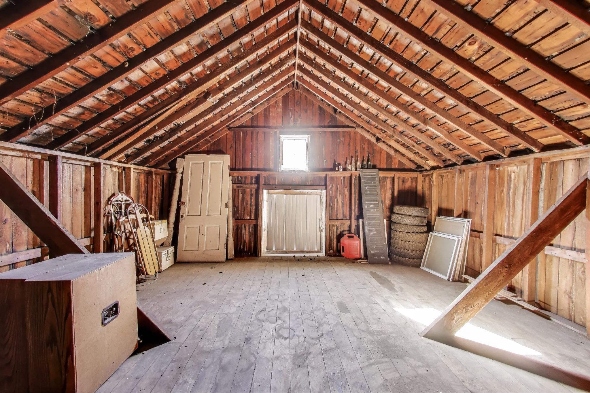 200 North Kane Street Burlington, WI 53105 - Photo 37 of 47 Upper Loft in Garage