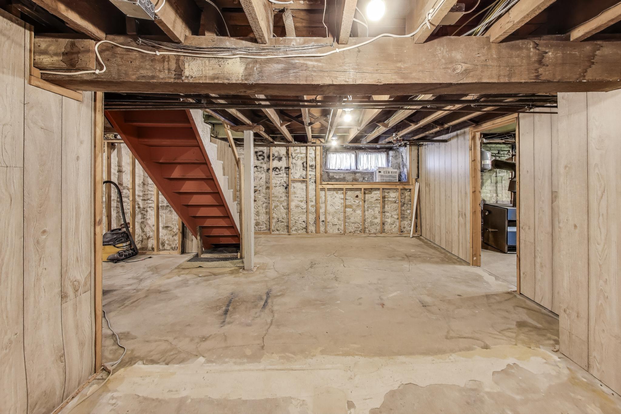 200 North Kane Street Burlington, WI 53105 - Photo 39 of 47 Garage Interior