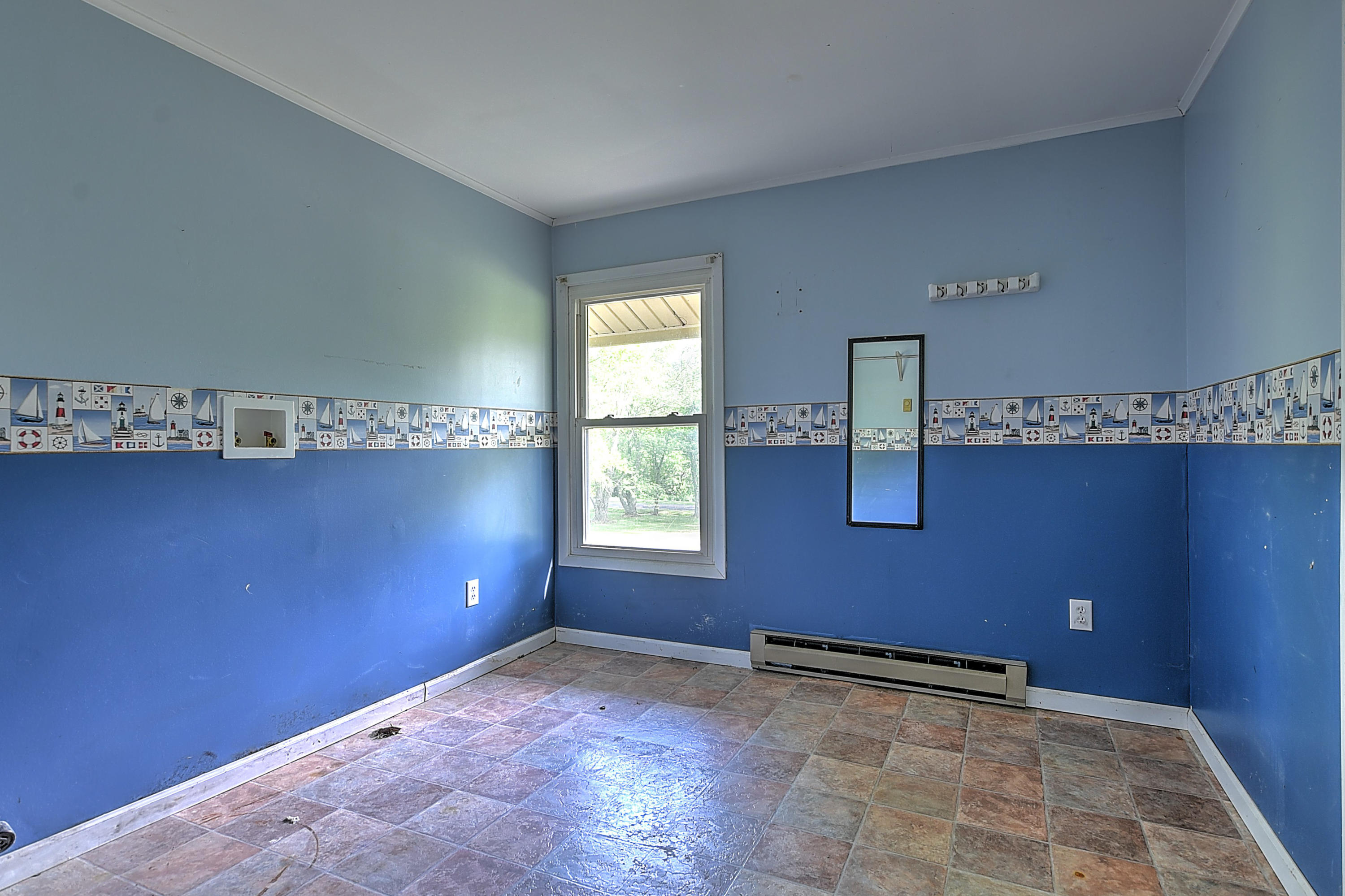 21270 McCann Road Damascus, VA 24236 - Photo 12 of 21 21270 McCan Rd-12