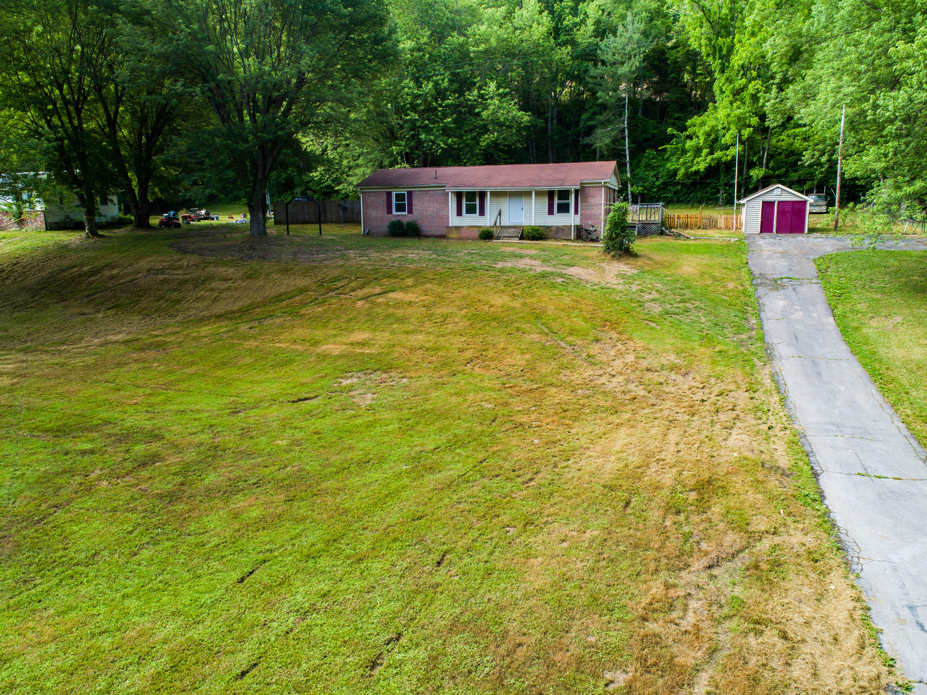 21270 McCann Road Damascus, VA 24236 - Photo 3 of 21 21270 McCann Rd-3