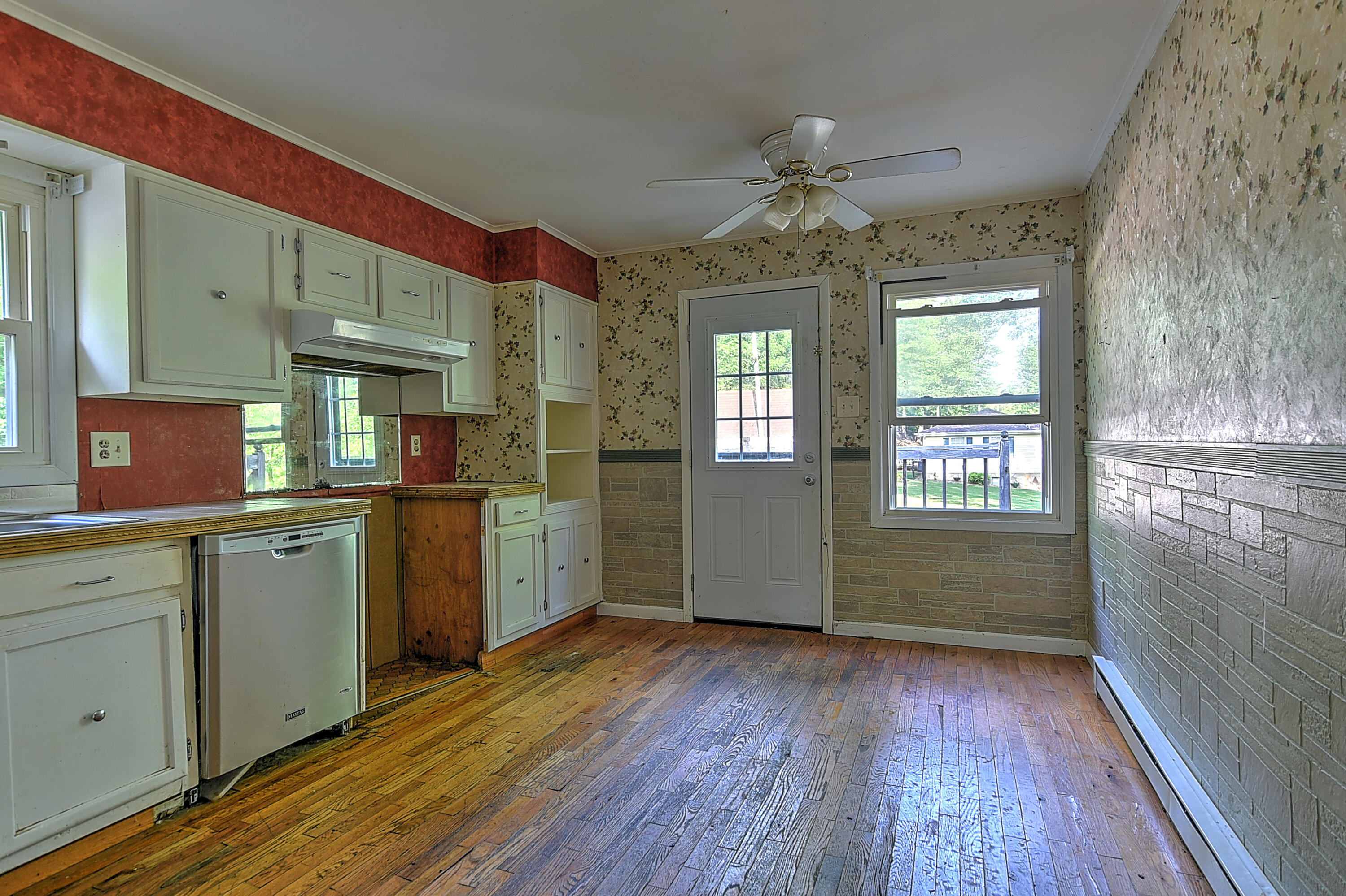 21270 McCann Road Damascus, VA 24236 - Photo 8 of 21 21270 McCan Rd-8
