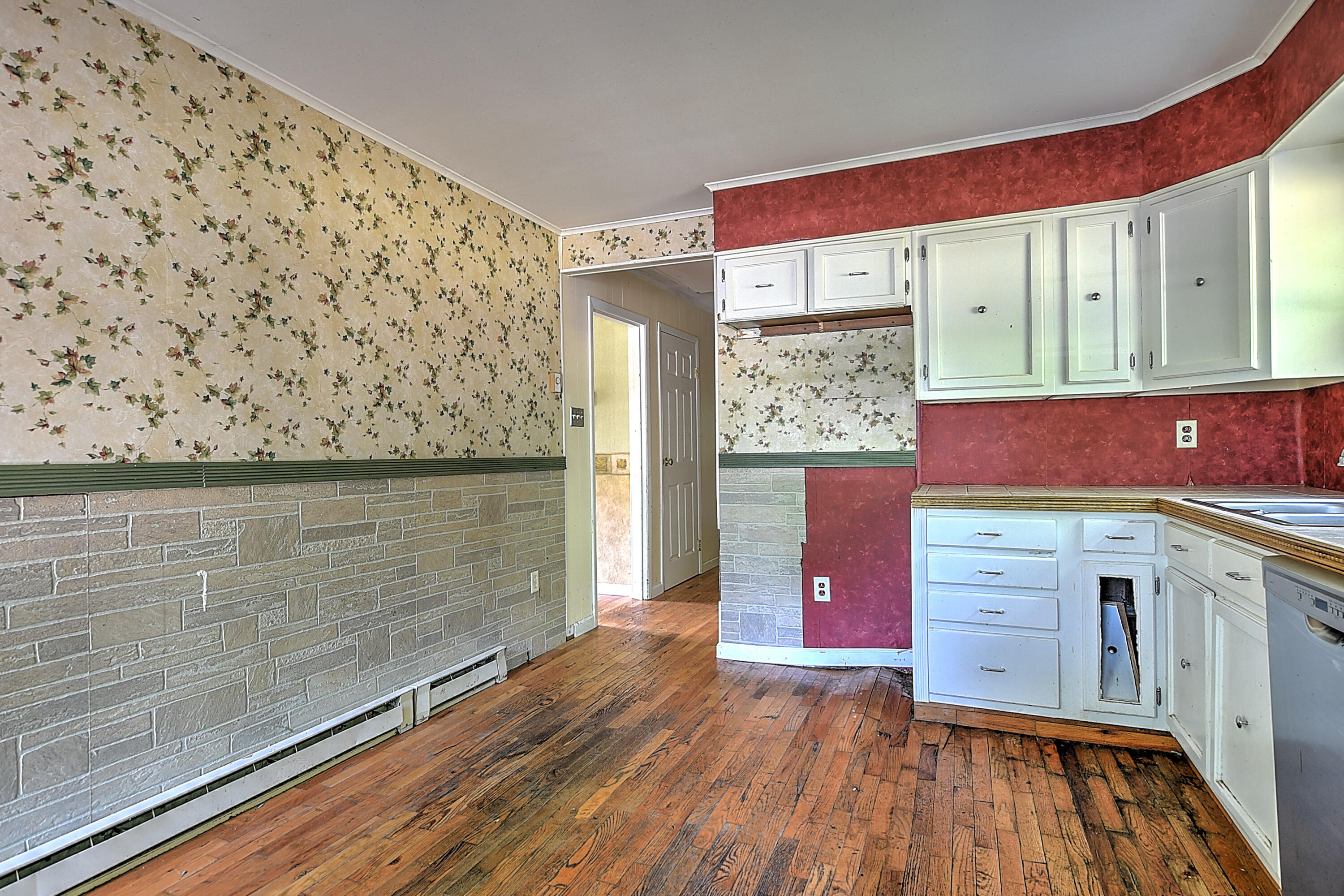 21270 McCann Road Damascus, VA 24236 - Photo 10 of 21 21270 McCan Rd-10