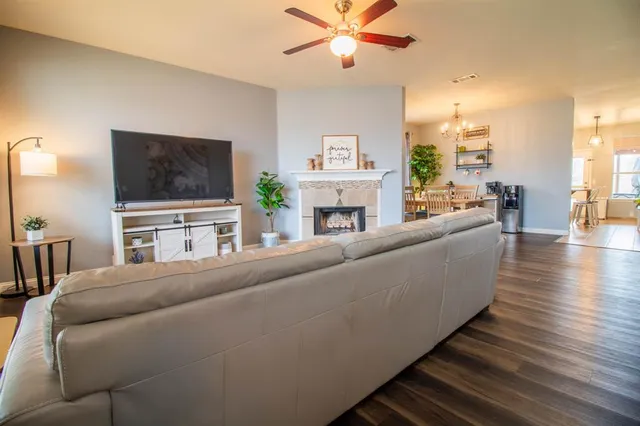 $375,000 | 2009 Pintail Court, Midlothian, TX 76065