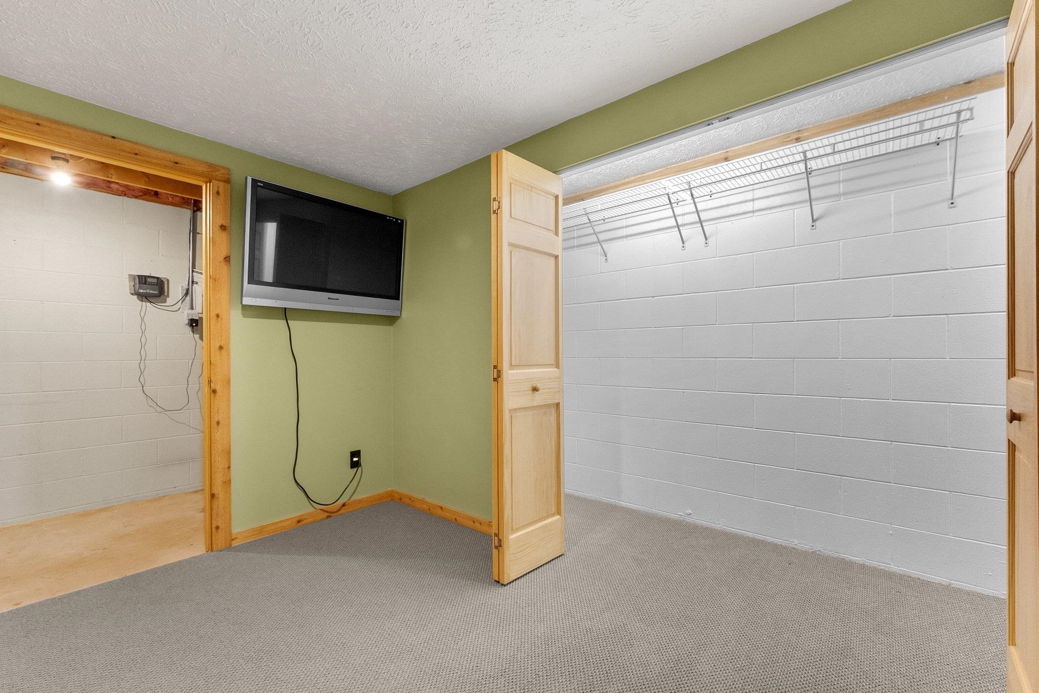 3299 Hunters Ridge Road Traverse City, MI 49685 - Photo 31 of 60 1935259-e2954db5-2c0a-472d-b42d-5a9fdd1f4f93.JPG