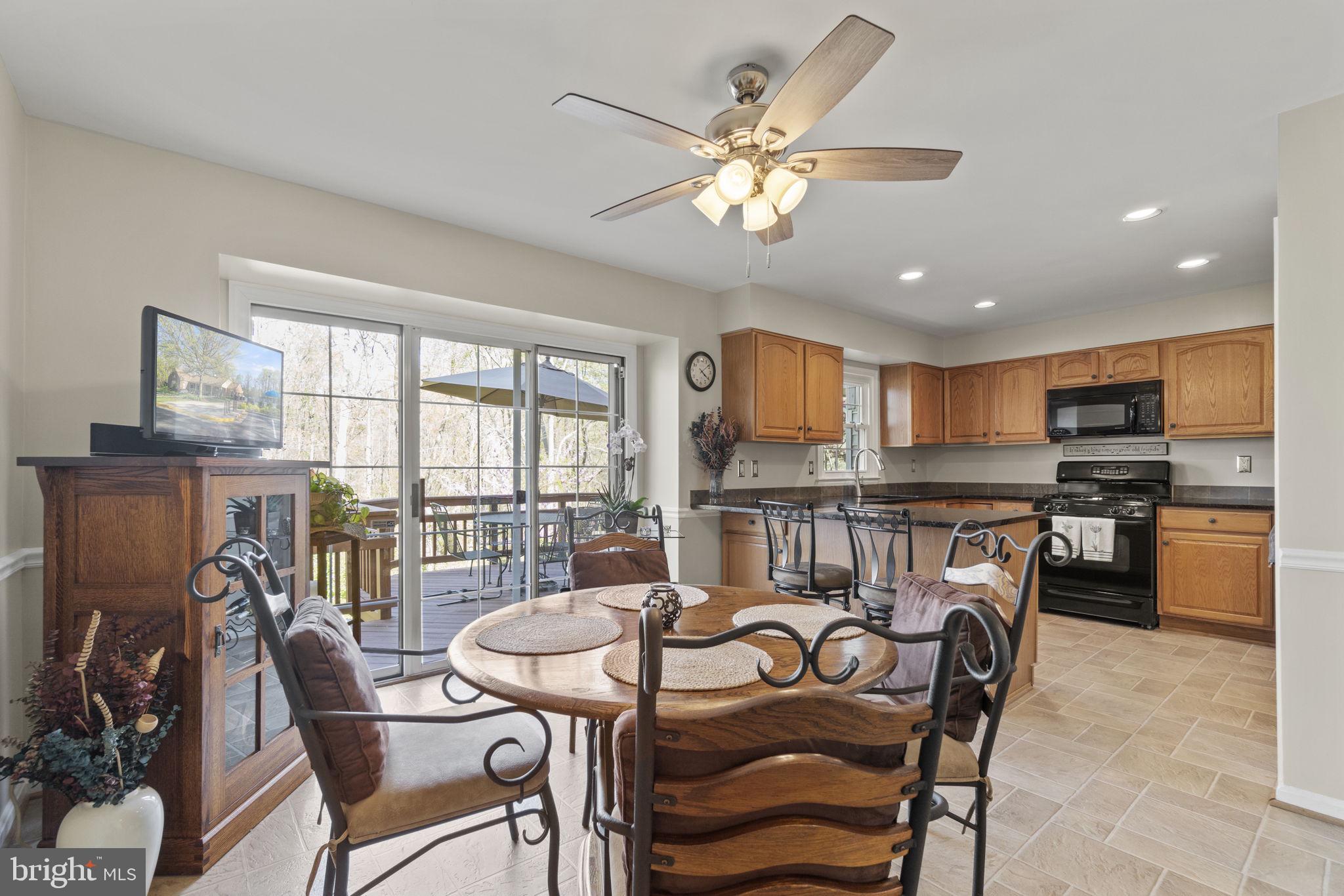 7704 Jewelweed Court Springfield, VA 22152 - Photo 12 of 34 Access to Deck from Kitchen