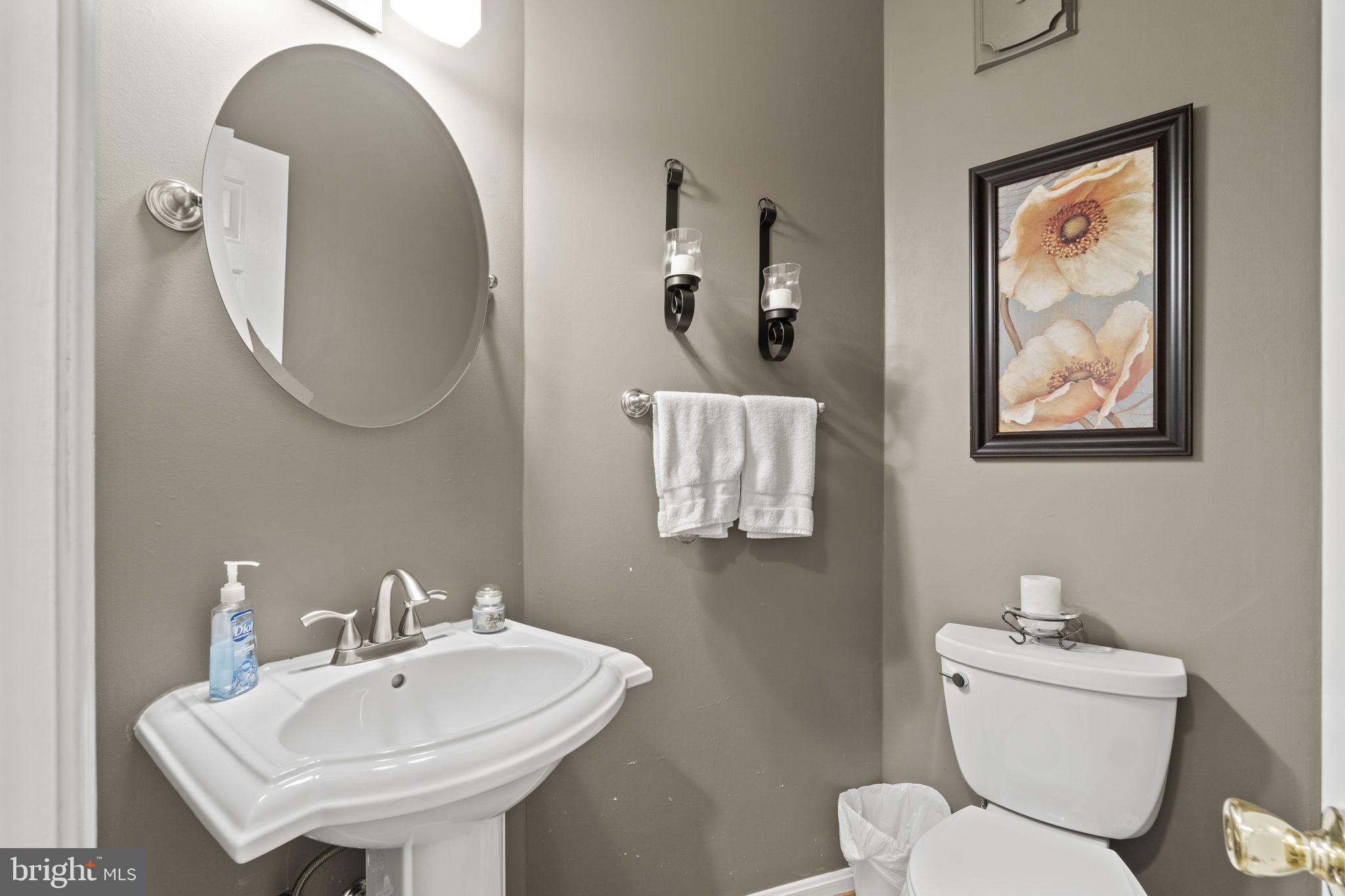7704 Jewelweed Court Springfield, VA 22152 - Photo 5 of 34 Half Bath on Main Level