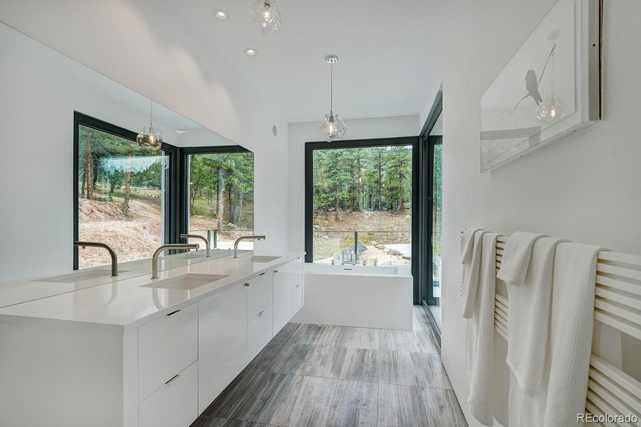 228 Lion Point Boulder, CO 80302 - Photo 35 of 50 a very nice looking room with a large window