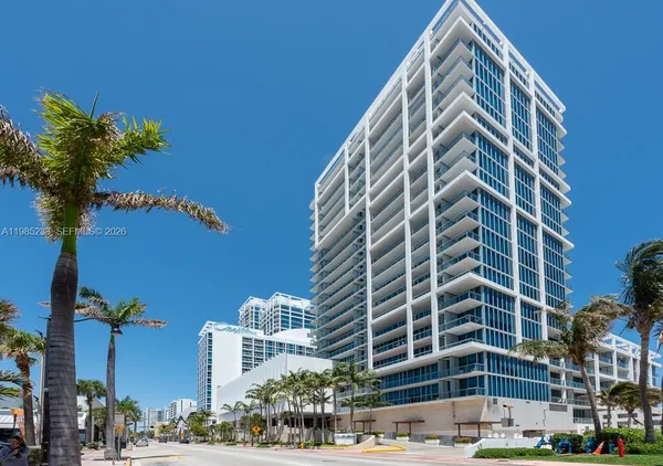 $7,500 | 6799 Collins Avenue, Unit 906, Miami Beach, FL 33141