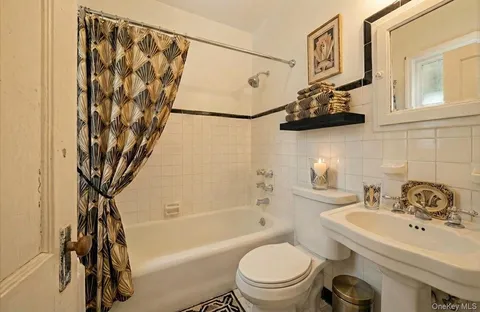 $699,000 | 93 Stuyvesant Plaza, Mount Vernon, NY 10552