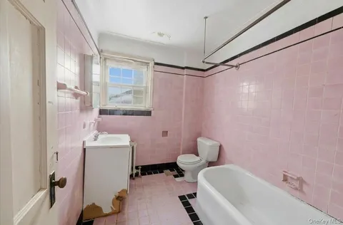 $699,000 | 93 Stuyvesant Plaza, Mount Vernon, NY 10552