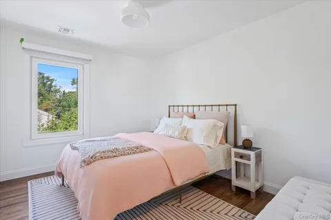 $2,100,000 | 660 Sutton Place, Greenport, NY 11944