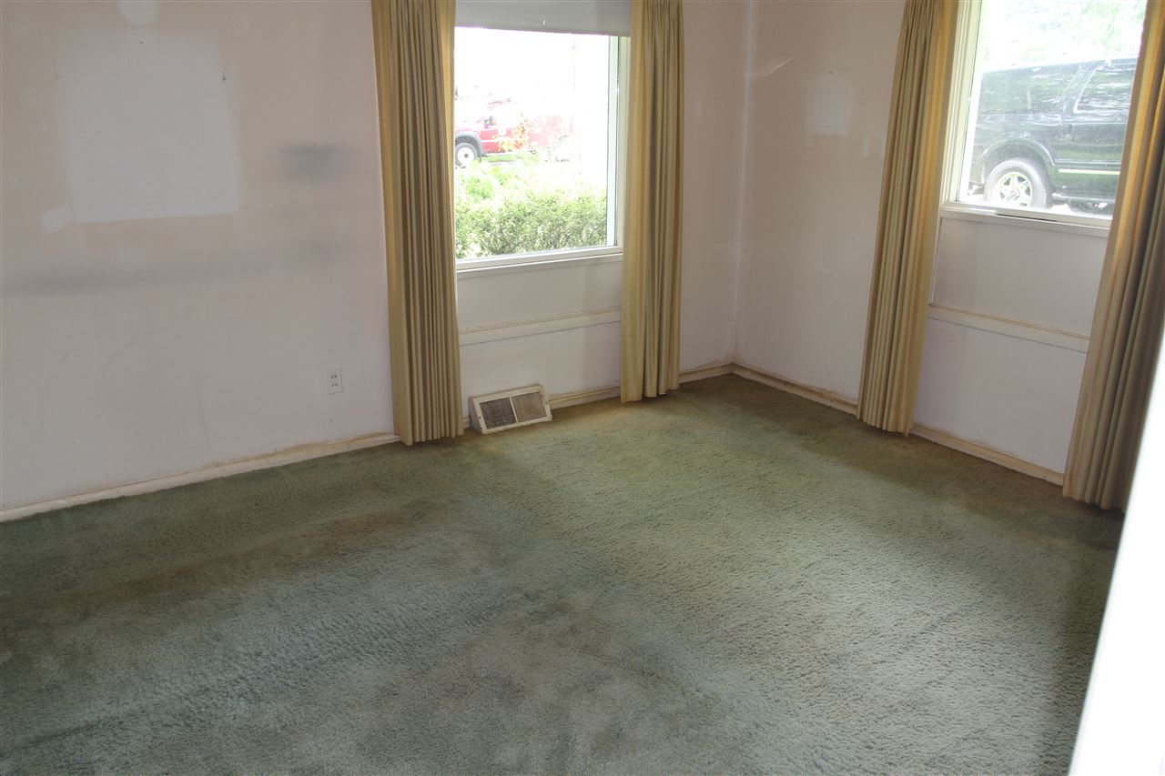 4715 Stratford Road Fort Wayne, IN 46807 - Photo 13 of 30