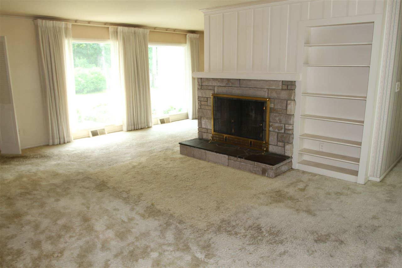 4715 Stratford Road Fort Wayne, IN 46807 - Photo 3 of 30