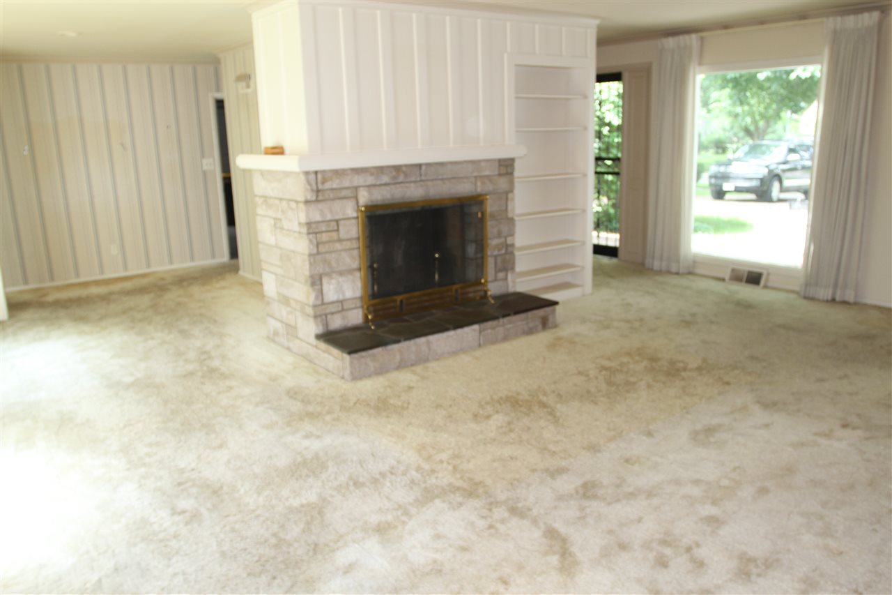 4715 Stratford Road Fort Wayne, IN 46807 - Photo 4 of 30