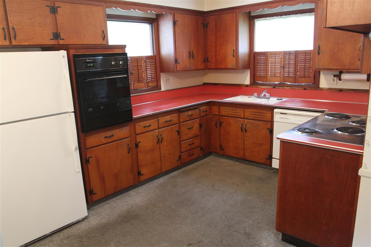 4715 Stratford Road Fort Wayne, IN 46807 - Photo 9 of 30
