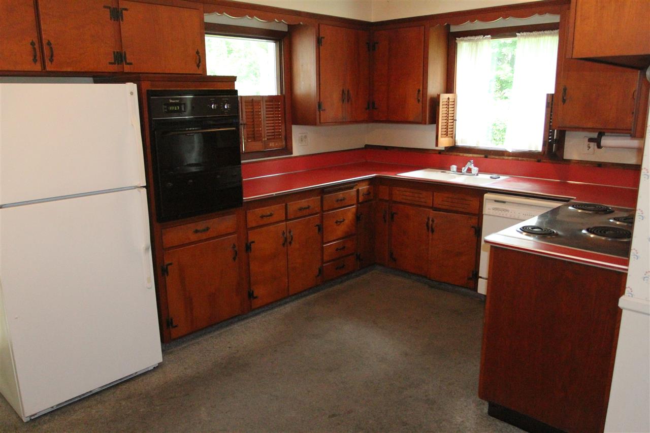 4715 Stratford Road Fort Wayne, IN 46807 - Photo 10 of 30