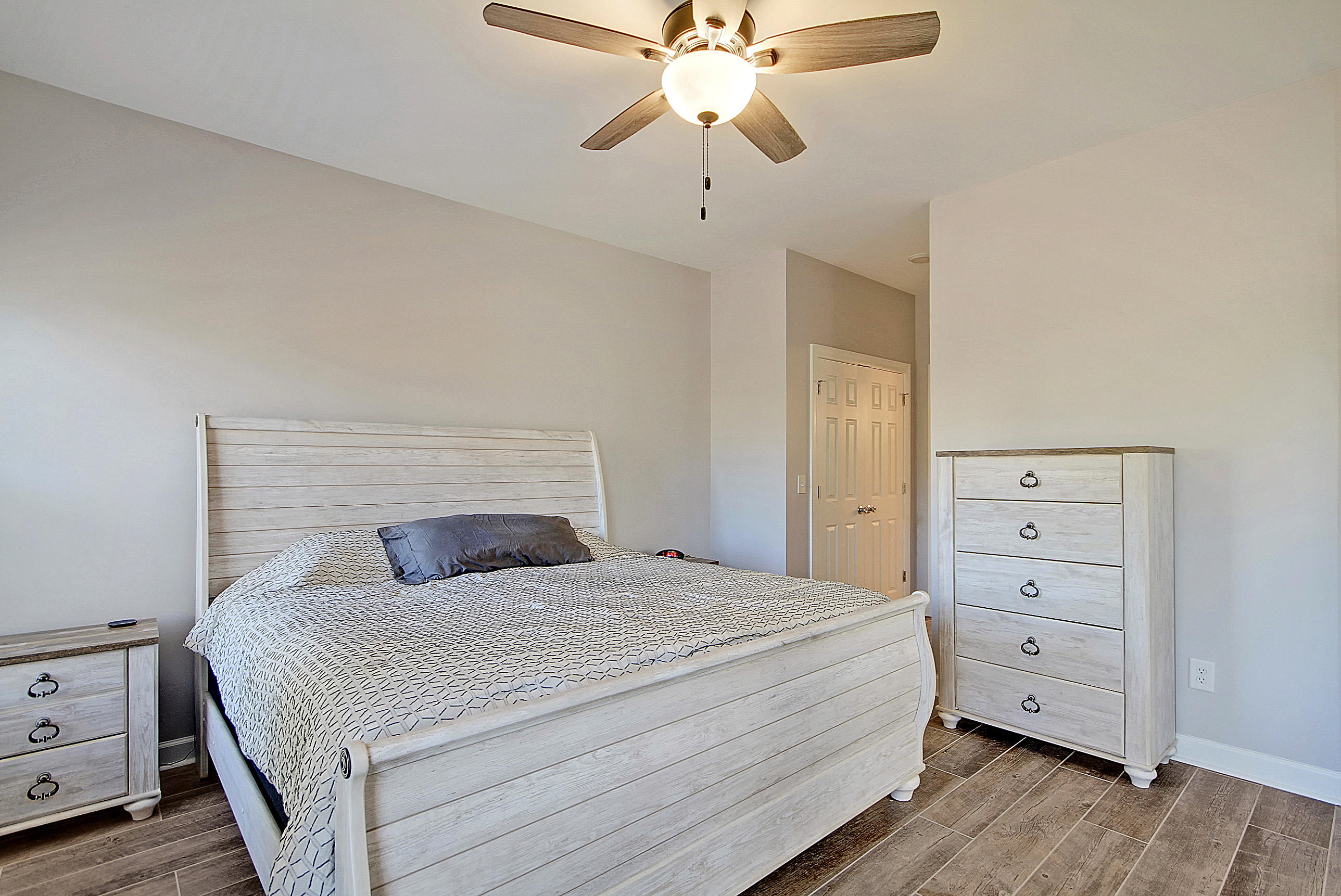 129 Pacolet Street Summerville, SC 29485 - Photo 18 of 25 CREM_129 Pacolet_024