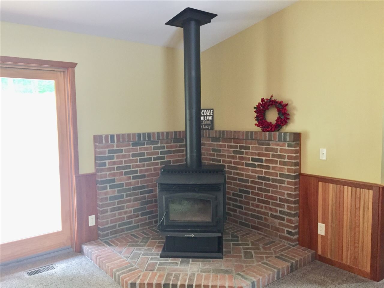 102 Adams Road Frankfort, MI 49635 - Photo 8 of 34 1875364-7.JPG