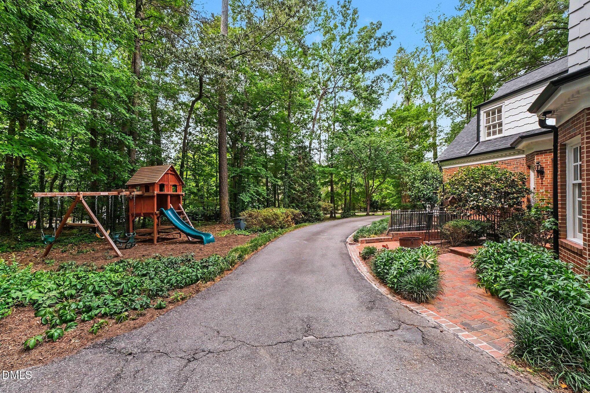 3725 Hope Valley Road Durham, NC 27707 - Photo 37 of 43 drive way
