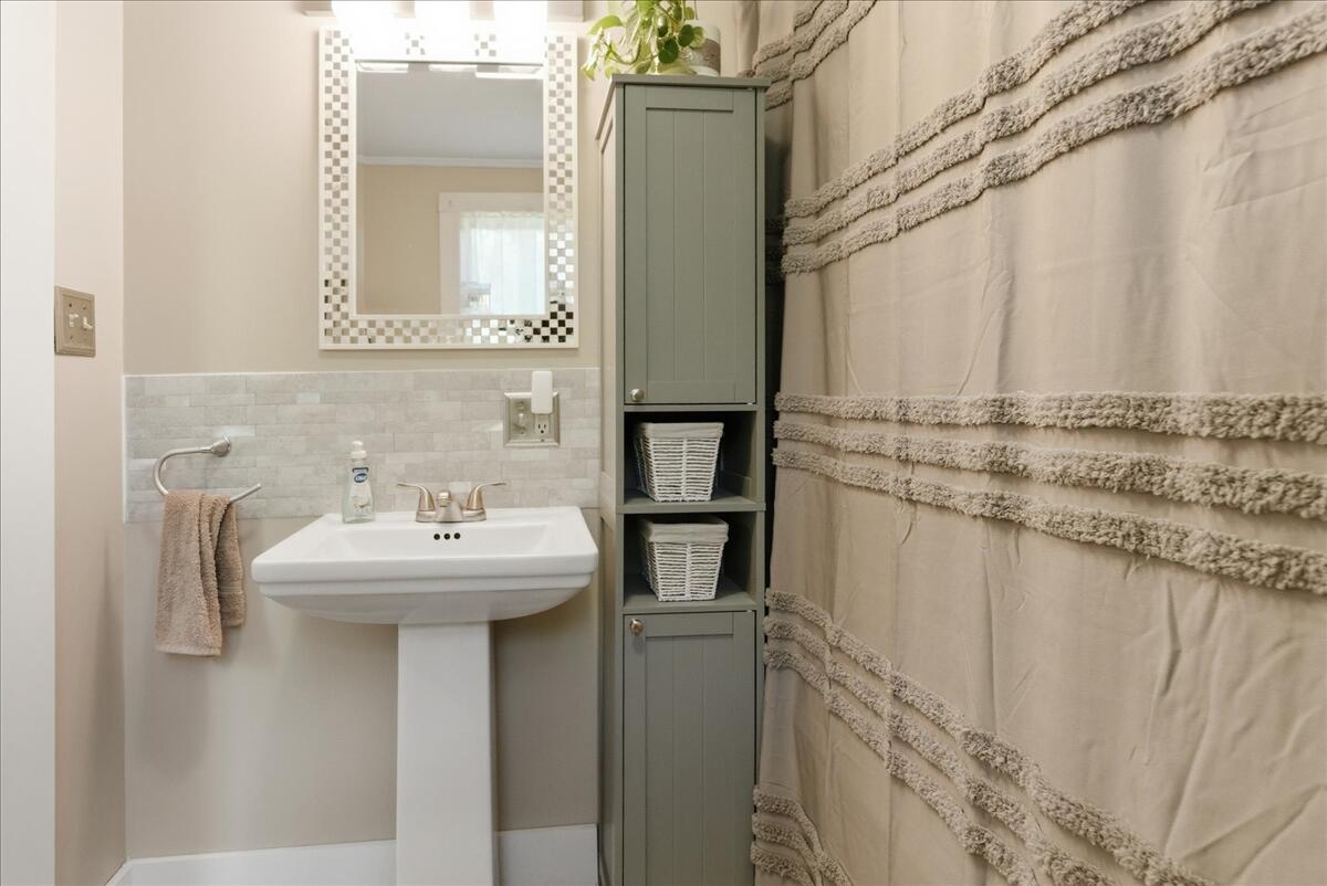180 Bremen Road Waldoboro, ME 04572 - Photo 36 of 62 38-DSC02986